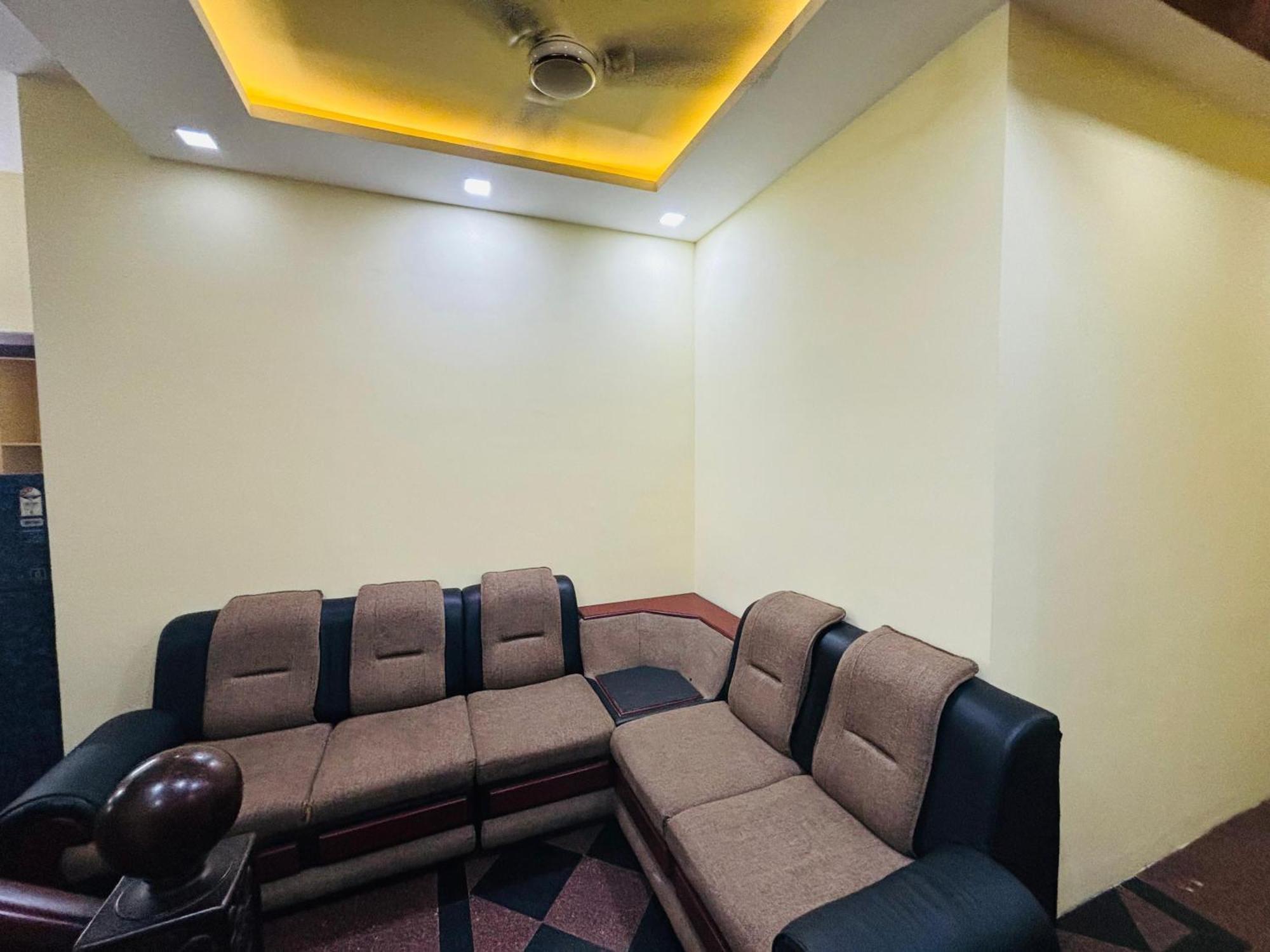 Hotel Isha Residency Kochi Exterior foto